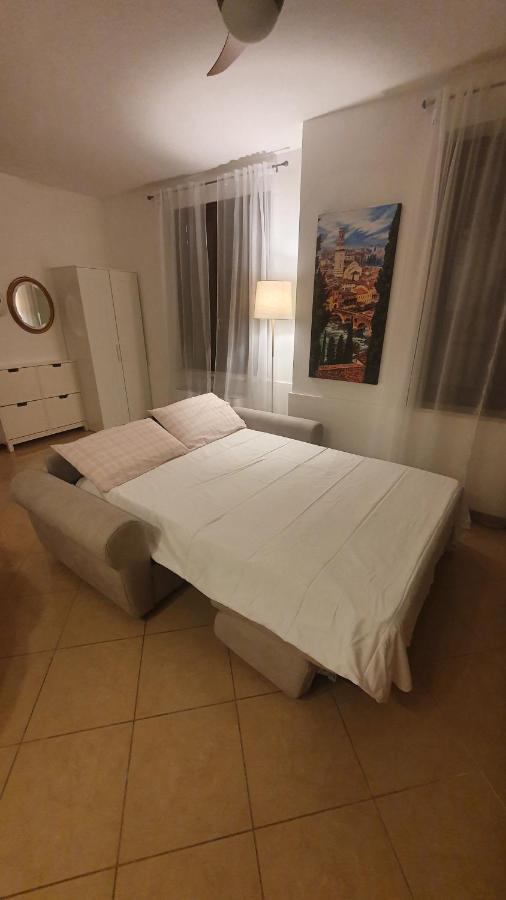 Appartamento a Verona e parcheggio nella proprietà Exterior foto